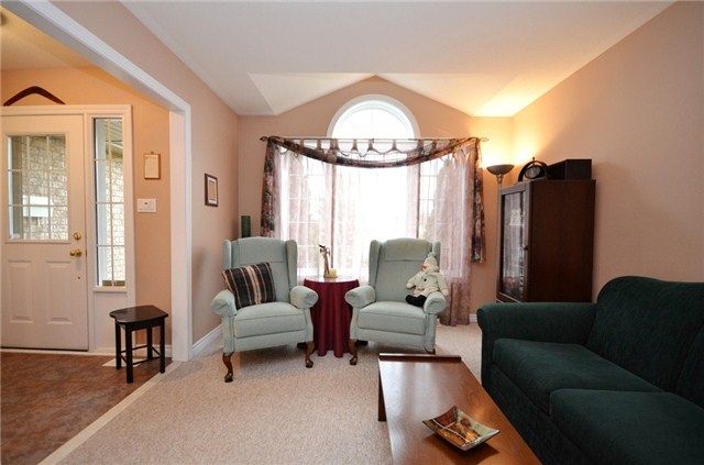 66 Osprey Ridge Rd, Barrie, L4M 6P3 | Image 3