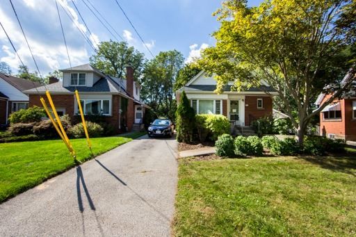 84 Binkley Cres, Hamilton, L8S3K8 | Image 2