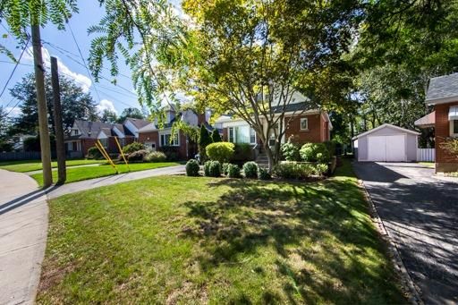 84 Binkley Cres, Hamilton, L8S3K8 | Image 3