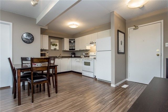 316 - 120 Bell Farm Rd, Barrie, L4M 6J2 | Image 2