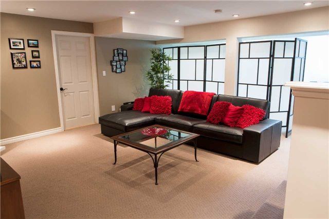 204 Falling Brook Dr, Hamilton, L9G1E6 | Image 3