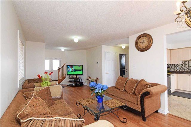 30 Claire Dr, Barrie, L4N5Y1 | Image 3