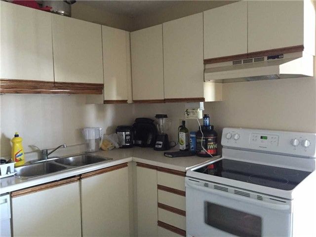 1111 - 7 Gale Cres, St. Catharines, L2R7M8 | Image 2