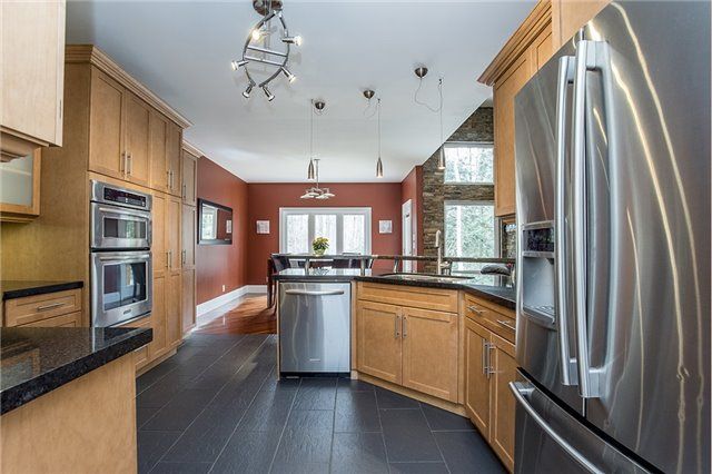1215 Seadon Rd, Springwater, L4M 4S4 | Image 3