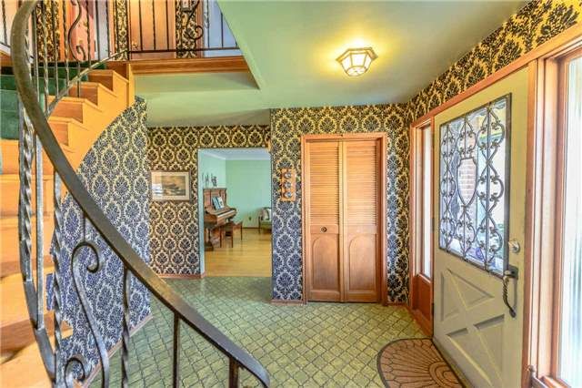 94 Dorchester Dr, Grimsby, L3M1A8 | Image 3