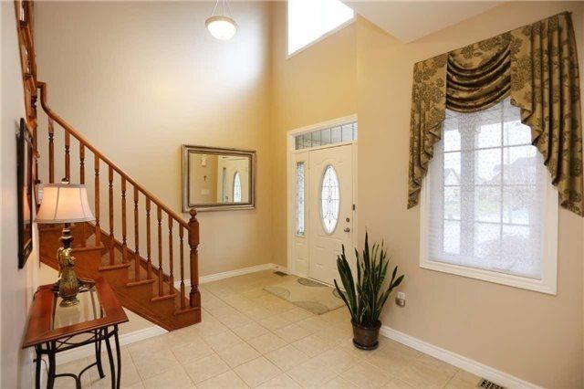 32 Headwaters Lane, Mono, L9W5K3 | Image 2