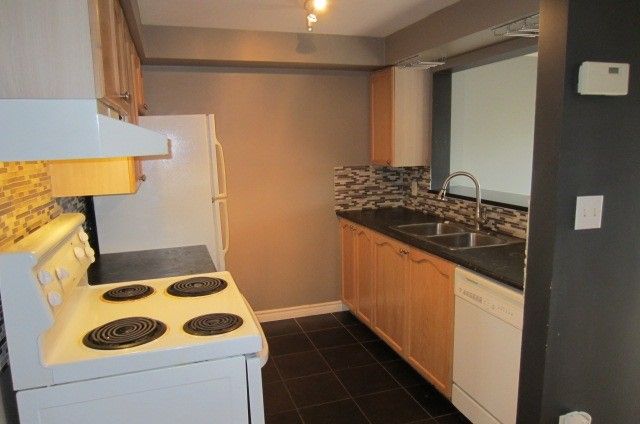 47 Bibby Crt, Barrie, L4N8T4 | Image 3