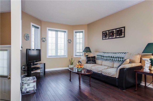 61 Stollar Blvd, Barrie, L4M6N3 | Image 2