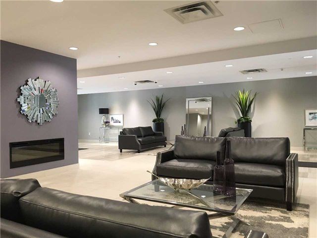 703 - 85 Robinson St, Hamilton, L8P 0B9 | Image 3