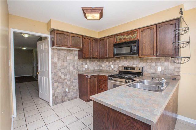 28 Violet St, Barrie, L4N9N2 | Image 3