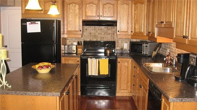 102 - 50 Whitlaw Way, Brant, N3L 4C3 | Image 3