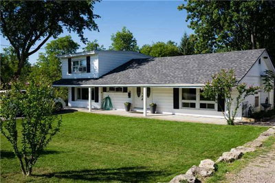 Detached House sold at 74 Best Avenue, Hamilton, Ontario, L9W 5W5 - Dundas - MLS: X3587420