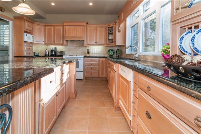 15 Palm Beach Rd, Oro-Medonte, L0L 1T0 | Image 3