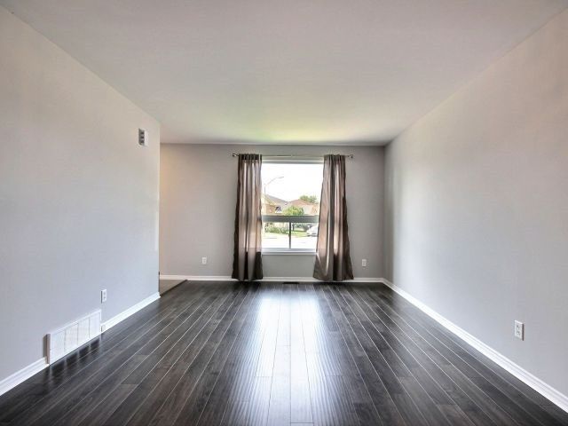 Room1