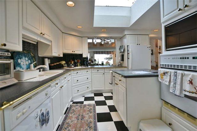 89 Georgian Manor Dr, Collingwood, L9Y 3Z1 | Image 3