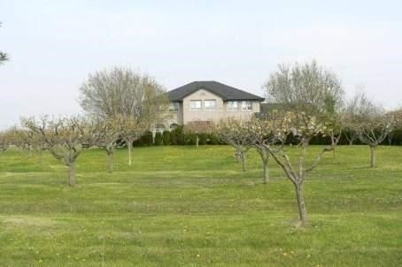 225 Park Rd S, Grimsby, L3M4E7 | Image 3