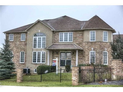 Townhouse sold at 7-39 Panabaker Drive, Hamilton, Ontario, L9G0A2 - Ancaster - MLS: X3679742