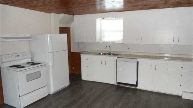 50 Leeson St S, East Luther Grand Valley, L9W5S5 | Image 2