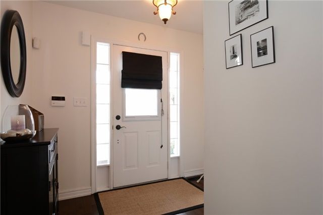 56 Vinifera Dr, Grimsby, L3M 5S2 | Image 2