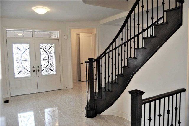 28 Stonegate Ave, Mono, L9W 6X1 | Image 3