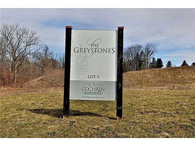 15 Hauser Pl, Hamilton, L9H5A4 | Image 2