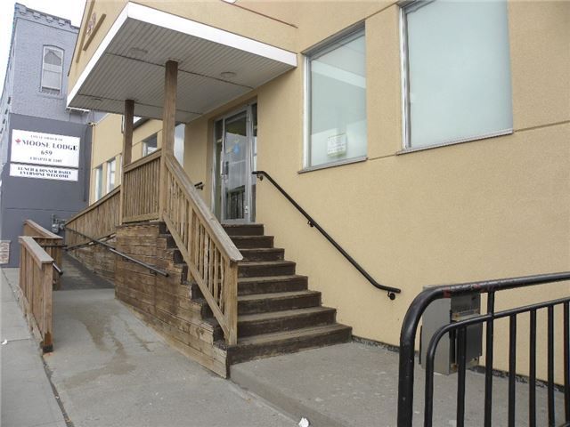 40 Lindsay St S, Kawartha Lakes, K9V 2L8 | Image 2