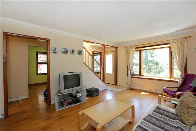 9 Morton Ave, Hamilton, L9H 2P4 | Image 3