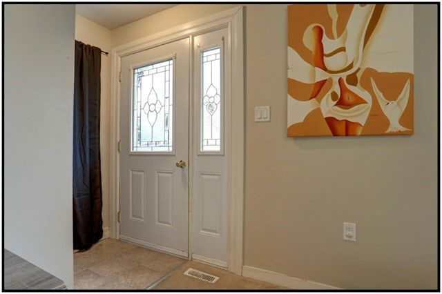 27 Margaret St, Port Hope, L1A 1Y4 | Image 2