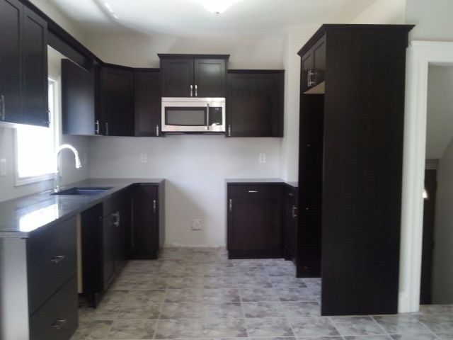 1363 Windermere Rd, Windsor, N8Y3G1 | Image 2