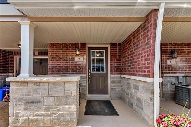 9 Hiscott Dr, Hamilton, L8B 0A2 | Image 2