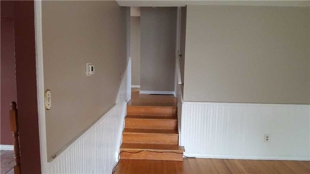 316 Cranbrook Dr, Hamilton, L9C4T3 | Image 3