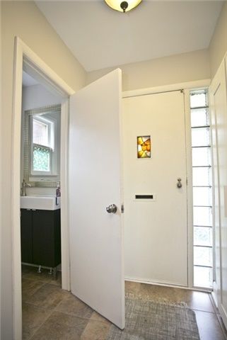 452 Gordon Ave, Peterborough, K9J6G5 | Image 2