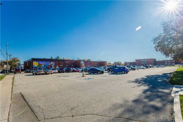 53 Brucedale Ave E, Hamilton, L9A 1N2 | Image 2