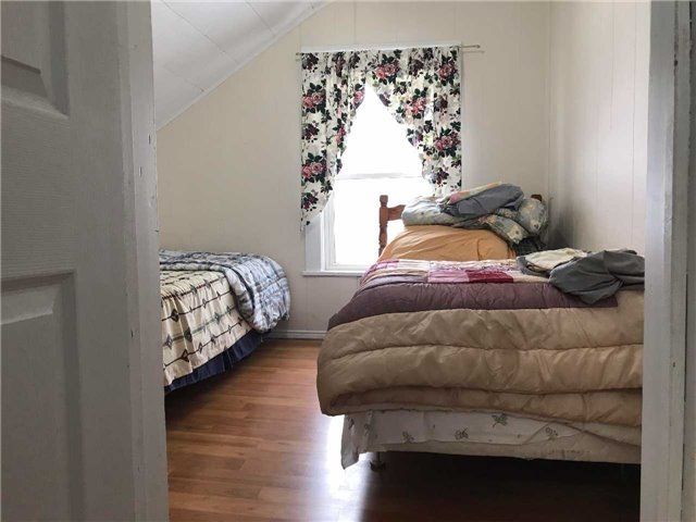 14 Alexander St, Port Hope, L1A 1B2 | Image 2