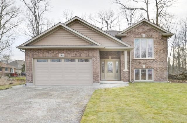 708 Clarence St, Port Colborne -  image-0-0