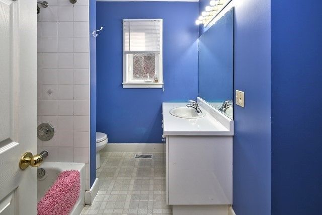 102 Liisa's Lane, Blue Mountains, L9Y 3Z2 | Image 2