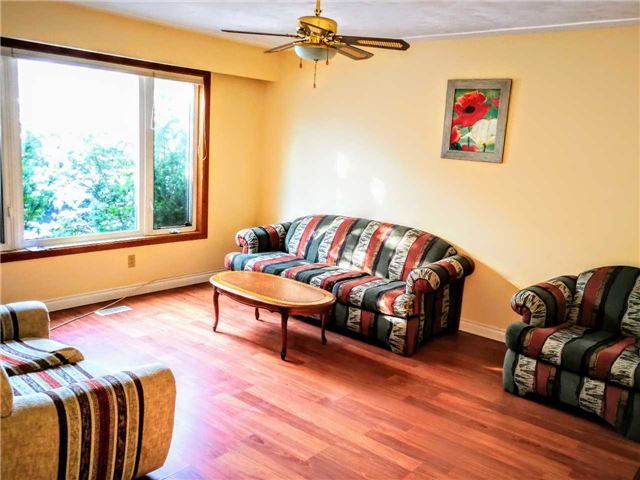 7 Cardill Cres, Waterloo, N2L3Y7 | Image 2