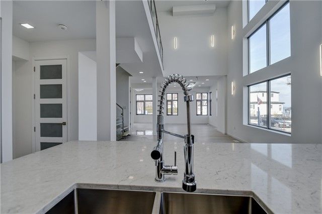 4 Sunrow Gate, Hamilton, L8E5C1 | Image 3