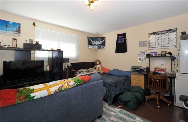 23 Amherst Dr, Kitchener, N2P 1E1 | Image 2