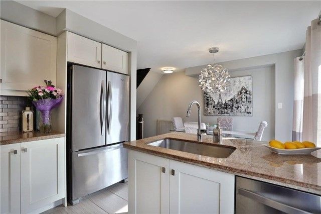 18 England Terr, Hamilton, L8J 0G4 | Image 3