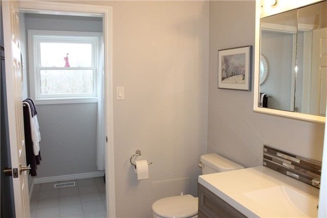 2331 Lakeside Rd, Douro-Dummer, K0L 2H0 | Image 3