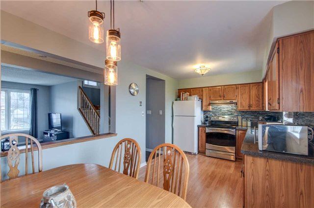 633 Grange Cres, Waterloo, L2T 2L9 | Image 2