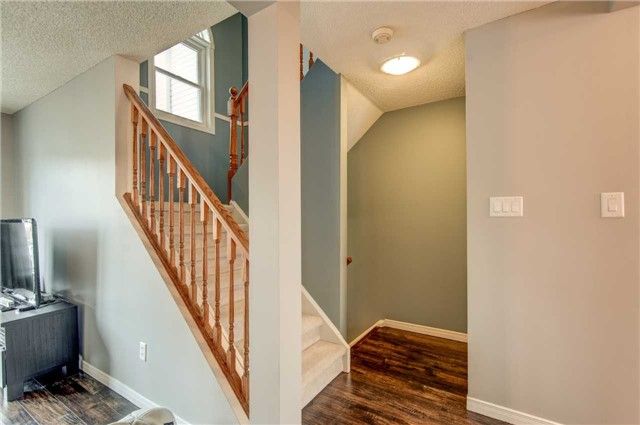 633 Grange Cres, Waterloo, L2T 2L9 | Image 3