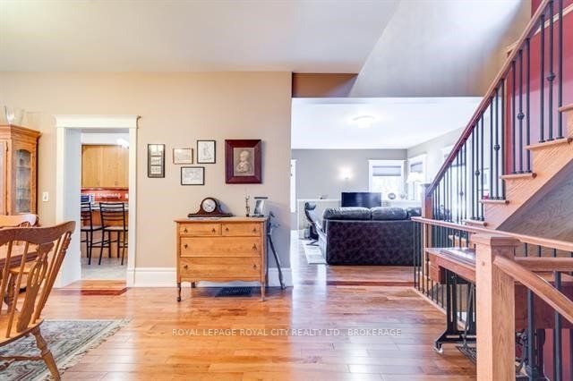 Listing Image 16