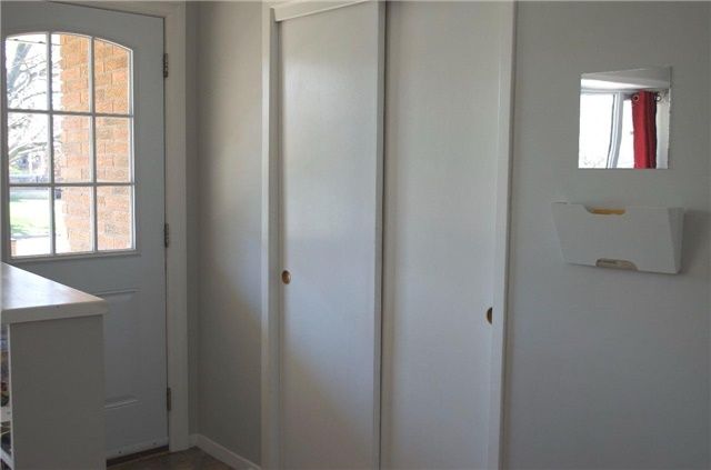 7 Prince Charles Dr, St. Catharines, L2N 3Y4 | Image 3