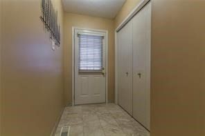 33 - 124 Gosling Gdns, Guelph, N1G5K6 | Image 3
