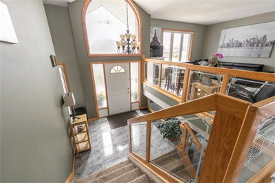 1230 Cabana Road West, Windsor, Ontario image-0-2