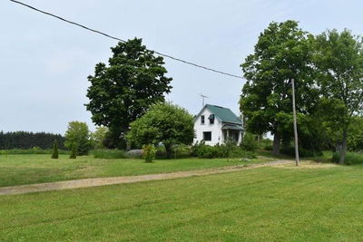 4805 County Road 8 Rd, Prince Edward County - North Marysburgh image-0-3