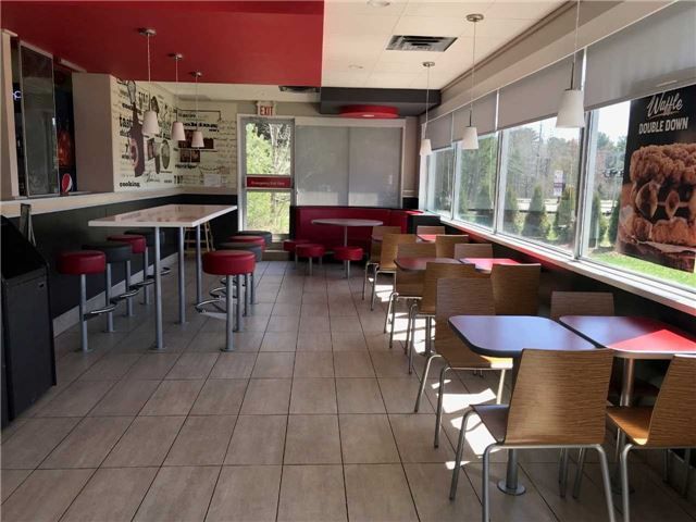 350 Winewood Ave E, Gravenhurst, P1P1B7 | Image 3