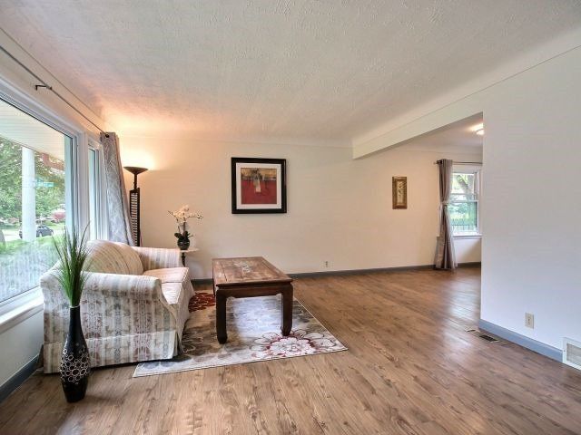 Room1